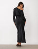 Fallen Shoulder Maxi Dress In Black