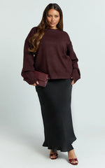 Amanda Jumper - Crew Neck Long Sleeve Knit Sweater in Burgundy
