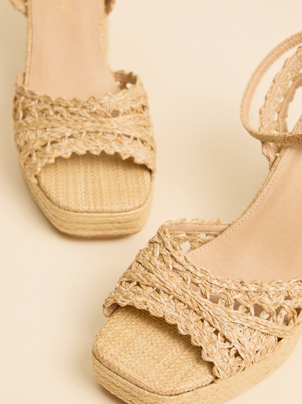 Matisse Orion Raffia Platform Heel