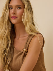 Clarissa Hardware Top