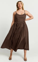 Braelyn Midi Dress - Scoop Neck Flare Dress in Chocolate
