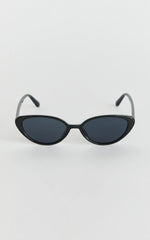 Yvette Sunglasses - Cat Eye Sunglasses in Black
